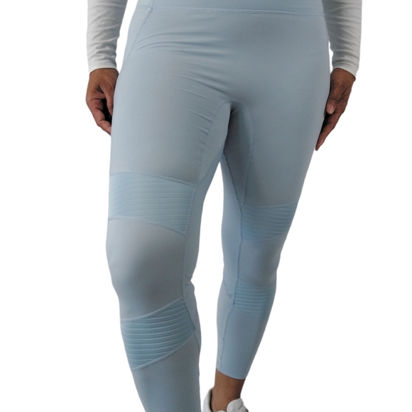 Fabletics Vintage Blue Motion 365 High Waisted Moto 7/8 Leggings - Picture 6 of 12